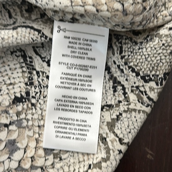 Equipment Women's Classic Sandwashed Silk Slim Signature Python Snakeskin Large - Picture 8 of 8